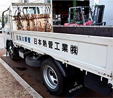 日本熱管工業の自社配送車